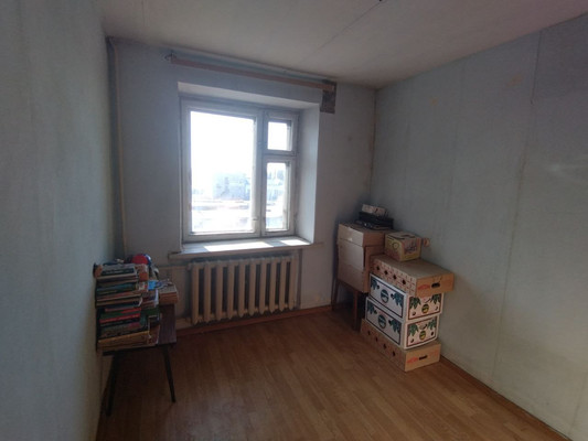 Продам трехкомнатную (3-комн.) квартиру, Большая ул, 200, Ишим г