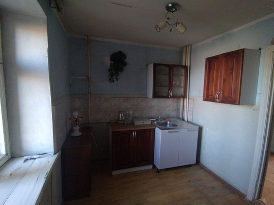 Продам трехкомнатную (3-комн.) квартиру, Большая ул, 200, Ишим г