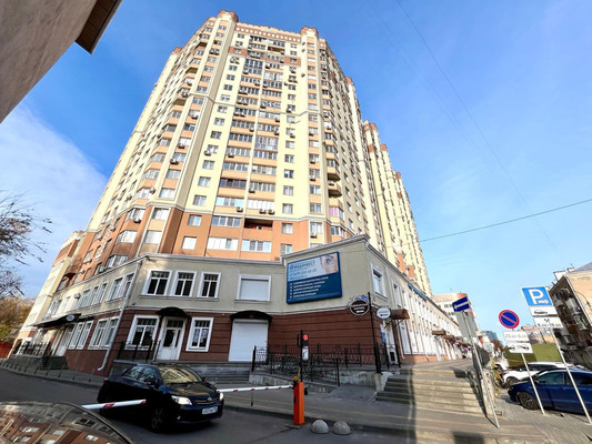 Продам трехкомнатную (3-комн.) квартиру, Куколкина ул, 11, Воронеж г