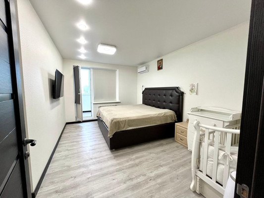 Продам трехкомнатную (3-комн.) квартиру, Куколкина ул, 11, Воронеж г