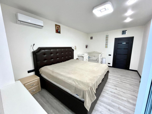 Продам трехкомнатную (3-комн.) квартиру, Куколкина ул, 11, Воронеж г