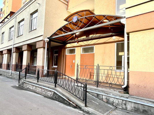 Продам трехкомнатную (3-комн.) квартиру, Куколкина ул, 11, Воронеж г