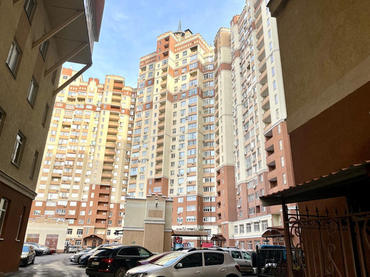 Продам трехкомнатную (3-комн.) квартиру, Куколкина ул, 11, Воронеж г