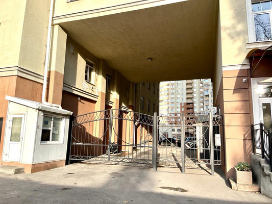 Продам трехкомнатную (3-комн.) квартиру, Куколкина ул, 11, Воронеж г