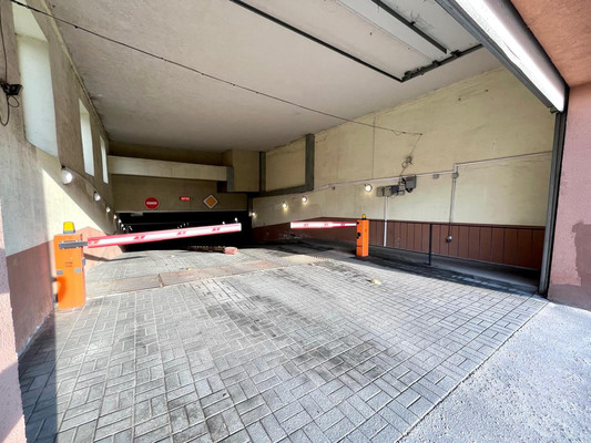 Продам трехкомнатную (3-комн.) квартиру, Куколкина ул, 11, Воронеж г