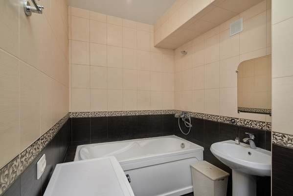 Продам двухкомнатную (2-комн.) квартиру, Современник мкр, 14, Дзержинск п