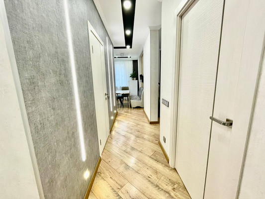 Продам двухкомнатную (2-комн.) квартиру, Сибгата Хакима ул, 52, Казань г