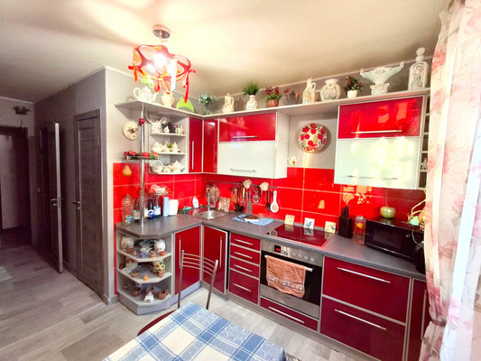 Продам двухкомнатную (2-комн.) квартиру, Молодежный проезд, 4, Мурманск г