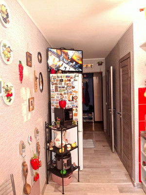 Продам двухкомнатную (2-комн.) квартиру, Молодежный проезд, 4, Мурманск г