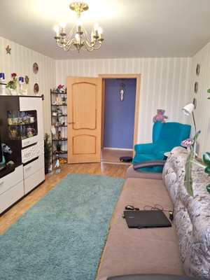 Продам двухкомнатную (2-комн.) квартиру, Молодежный проезд, 4, Мурманск г