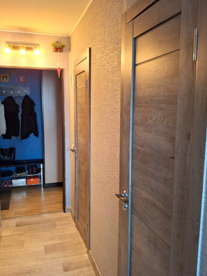 Продам двухкомнатную (2-комн.) квартиру, Молодежный проезд, 4, Мурманск г