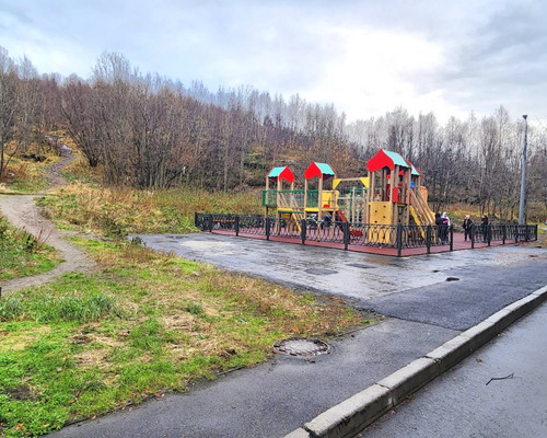 Продам двухкомнатную (2-комн.) квартиру, Молодежный проезд, 4, Мурманск г