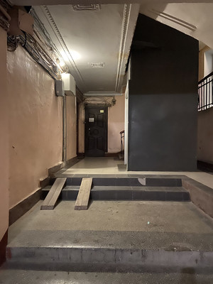 Продам комнату в 7-комн. квартире, Большой Казачий пер, 4А, Санкт-Петербург г