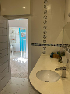 Продам двухкомнатную (2-комн.) квартиру, Молодогвардейская (Хостинский р-н) ул, 2Б/6, Сочи г