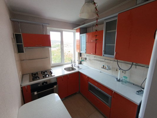 Продам двухкомнатную (2-комн.) квартиру, Первомайская ул, 10А, Симферополь г