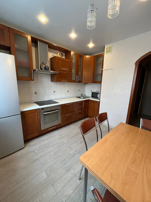 Продам двухкомнатную (2-комн.) квартиру, Комсомольский пр-кт, 15, Люберцы г