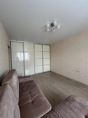 Продам двухкомнатную (2-комн.) квартиру, Комсомольский пр-кт, 15, Люберцы г