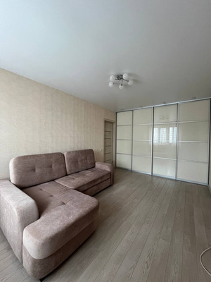 Продам двухкомнатную (2-комн.) квартиру, Комсомольский пр-кт, 15, Люберцы г