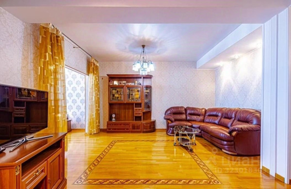 Продам двухкомнатную (2-комн.) квартиру, Туапсинская (Центральный р-н) ул, 9к2, Сочи г