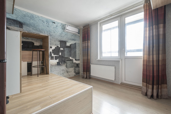 Продам однокомнатную (1-комн.) квартиру, Эйнштейна б-р, 1, Новоивановское рп