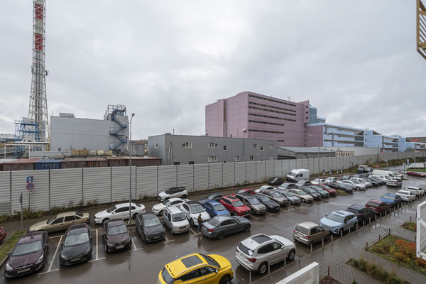 Продам однокомнатную (1-комн.) квартиру, Эйнштейна б-р, 1, Новоивановское рп