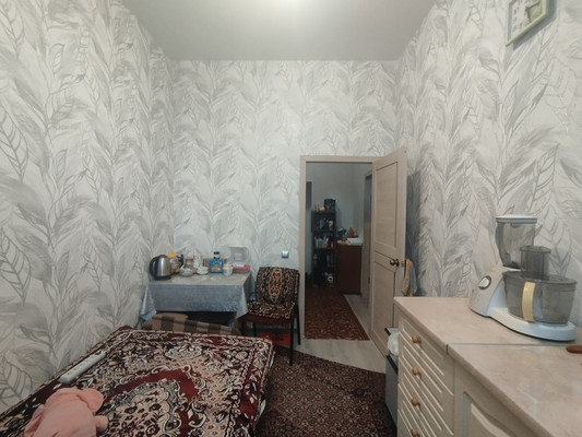 Продам комнату в 7-комн. квартире, Большая Черёмушкинская ул, 40к2, Москва г