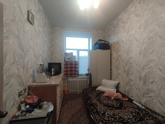 Продам комнату в 7-комн. квартире, Большая Черёмушкинская ул, 40к2, Москва г