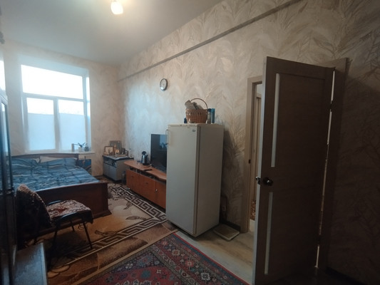 Продам комнату в 7-комн. квартире, Большая Черёмушкинская ул, 40к2, Москва г