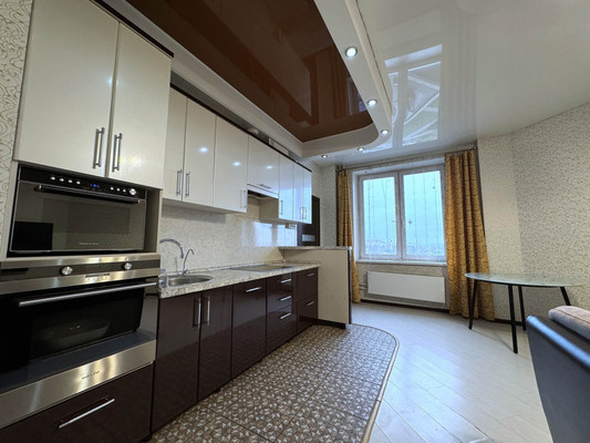 Продам трехкомнатную (3-комн.) квартиру, Дмитровская ул, 20, Базарово д