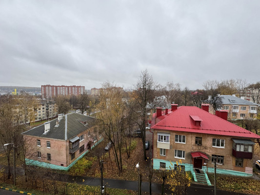 Продам трехкомнатную (3-комн.) квартиру, Дмитровская ул, 20, Базарово д