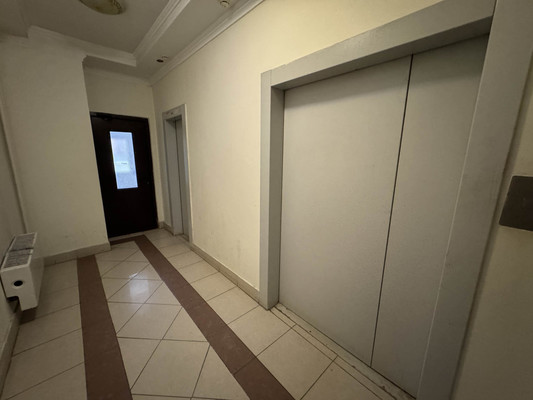 Продам трехкомнатную (3-комн.) квартиру, Дмитровская ул, 20, Базарово д