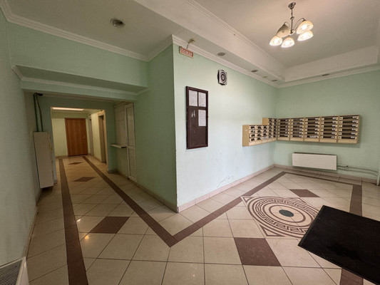 Продам трехкомнатную (3-комн.) квартиру, Дмитровская ул, 20, Базарово д