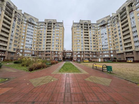 Продам трехкомнатную (3-комн.) квартиру, Дмитровская ул, 20, Базарово д