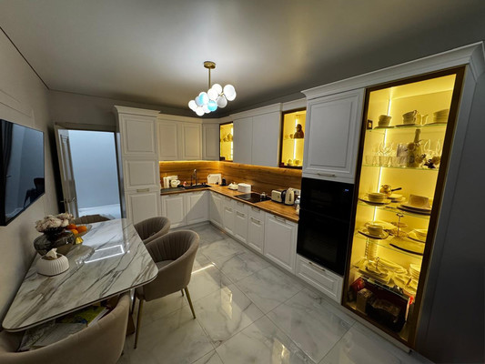 Продам двухкомнатную (2-комн.) квартиру, Александра Суворова пр-кт, 99, Симферополь г