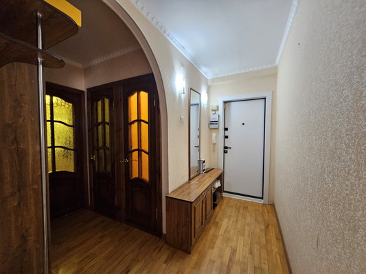 Продам двухкомнатную (2-комн.) квартиру, Луначарского ул, 147, Белореченск г