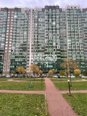 Продам двухкомнатную (2-комн.) квартиру, Петровский б-р, 11к1, Мурино п