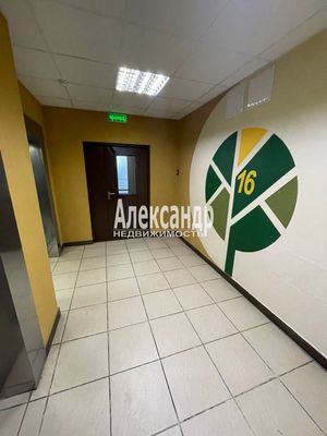 Продам двухкомнатную (2-комн.) квартиру, Петровский б-р, 11к1, Мурино п