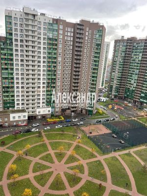 Продам двухкомнатную (2-комн.) квартиру, Петровский б-р, 11к1, Мурино п