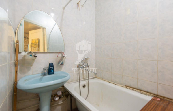 Продам двухкомнатную (2-комн.) квартиру, Листопадова ул, 3, Ростов-на-Дону г