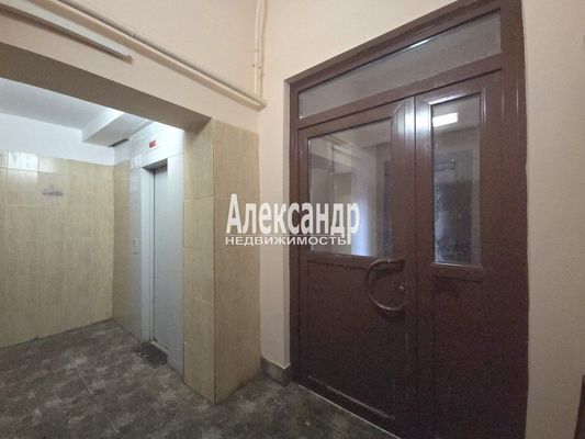 Продам комнату в 2-комн. квартире, Апрельская ул, 6к1, Санкт-Петербург г