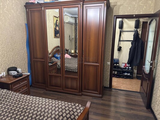 Продам двухкомнатную (2-комн.) квартиру, Сумской проезд, 12к3, Москва г