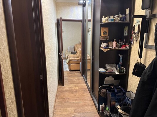 Продам двухкомнатную (2-комн.) квартиру, Сумской проезд, 12к3, Москва г