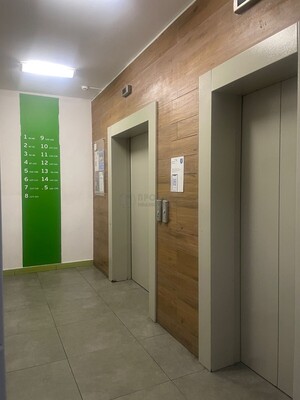 Продам трехкомнатную (3-комн.) квартиру, Литературный (Пригород Лесное мкр.) б-р, 7, Мисайлово д