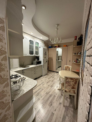 Продам двухкомнатную (2-комн.) квартиру, Молодогвардейская (Хостинский р-н) ул, 2/30, Сочи г