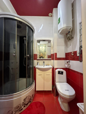 Продам двухкомнатную (2-комн.) квартиру, Калужская (Центральный р-н) ул, 28/2, Сочи г