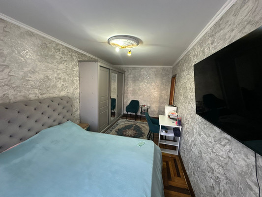 Продам трехкомнатную (3-комн.) квартиру, Тырныаузский проезд, 3, Нальчик г