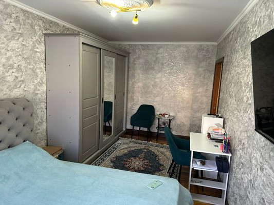 Продам трехкомнатную (3-комн.) квартиру, Тырныаузский проезд, 3, Нальчик г