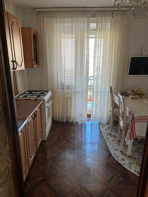 Продам трехкомнатную (3-комн.) квартиру, Тырныаузский проезд, 3, Нальчик г