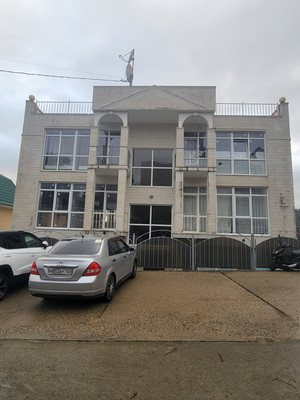 Продам трехкомнатную (3-комн.) квартиру, Яблочная ул, 44, Черешня с