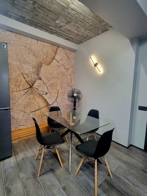 Продам трехкомнатную (3-комн.) квартиру, Яблочная ул, 44, Черешня с